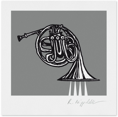 Eine Druckgrafik von einem French Horn in schwarz, weiß und silber